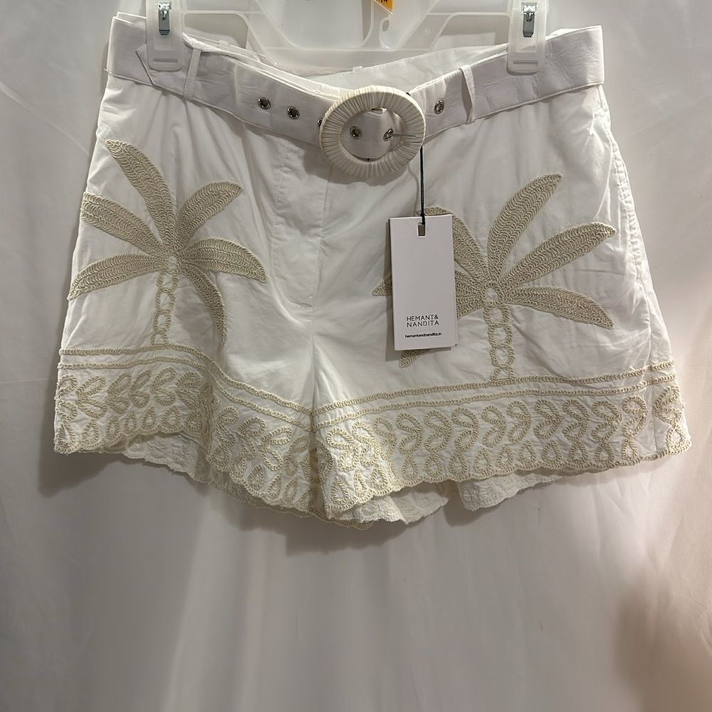HEMANT & NANDITA Cream Embroidered Belted Shorts - Picture 4 of 5